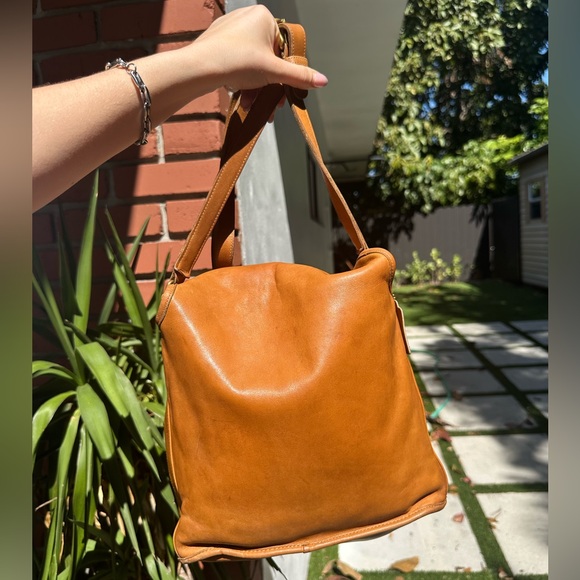 Vintage coach glove tanned leather bucket bag